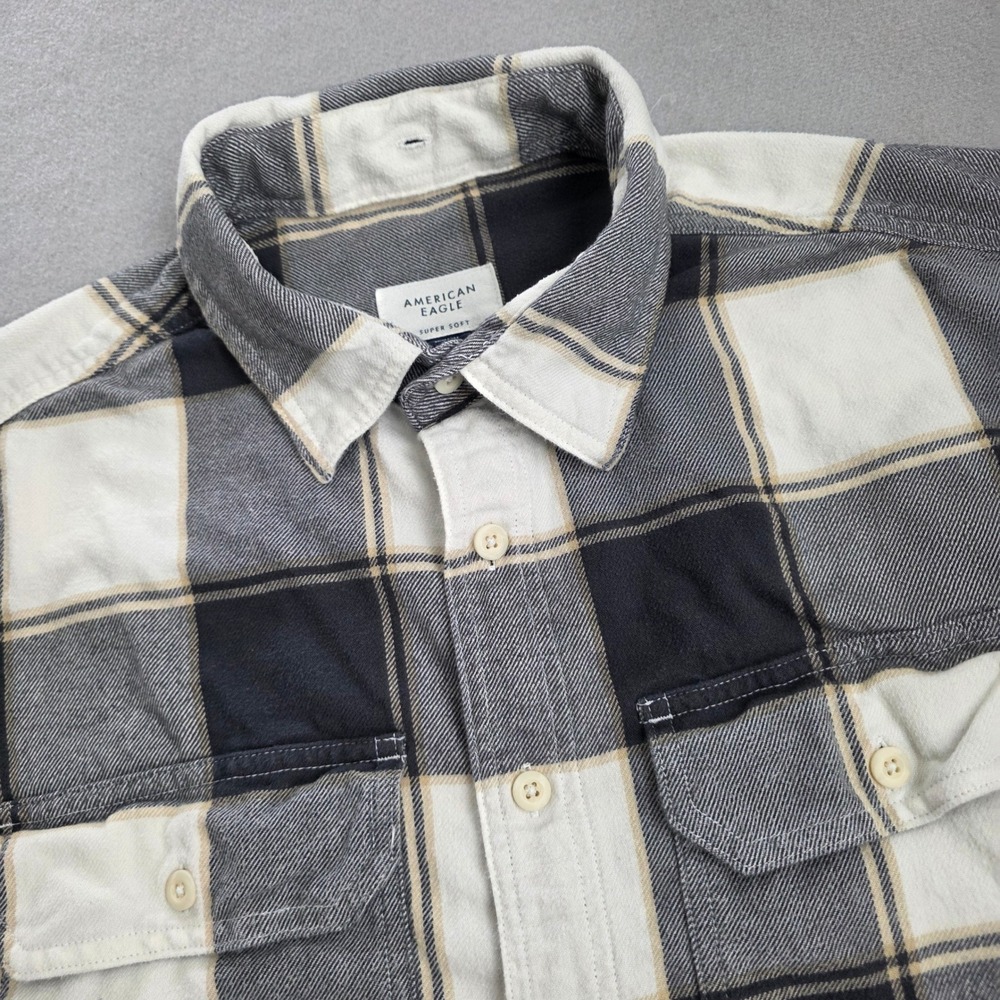 American Eagle Super Soft Flannel Shirt Mens Medium Gray White Plaid Button Up